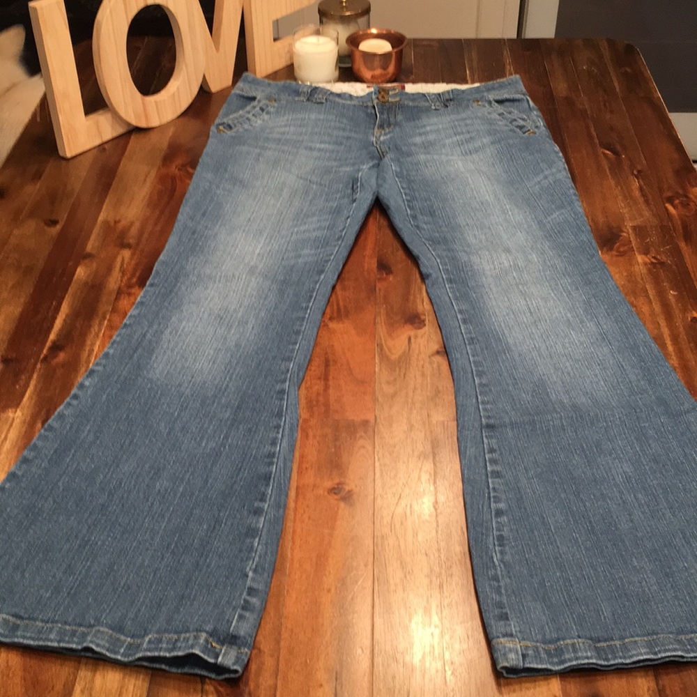 Jeans - Picture 3 of 7